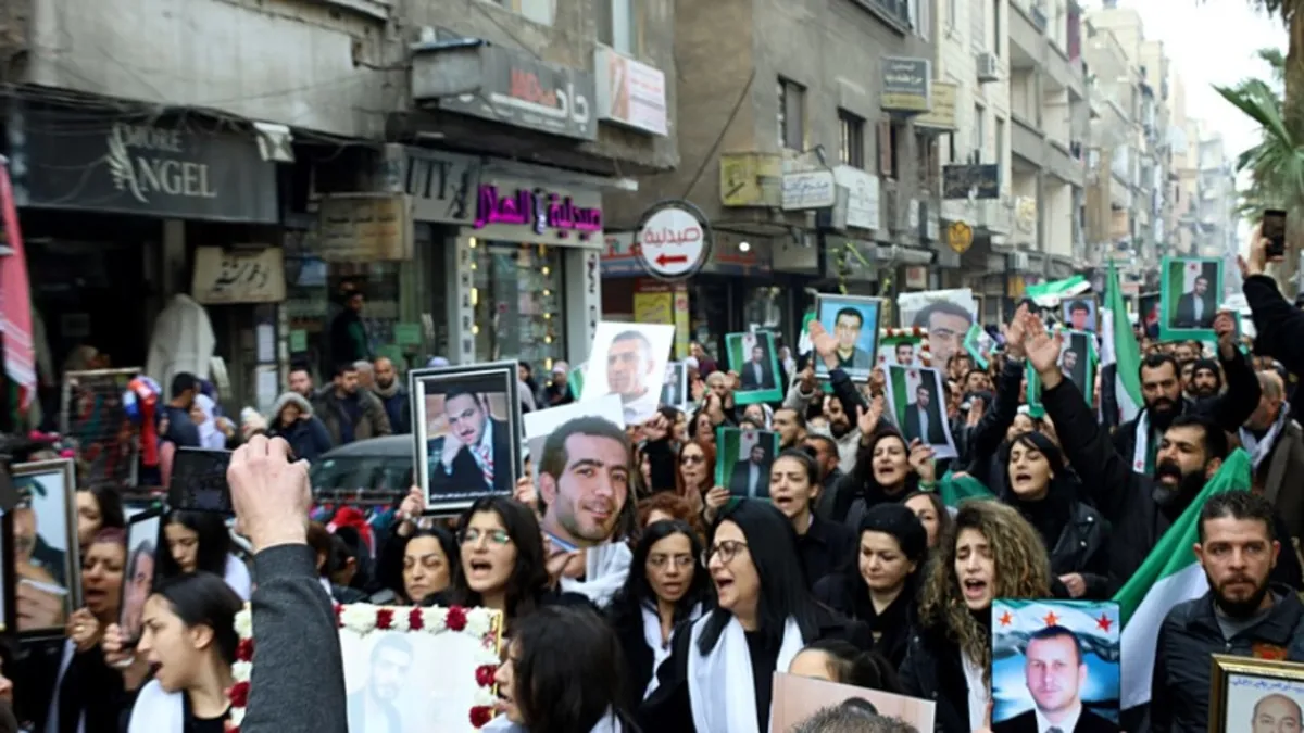 Sednaya'da ölenler için gıyabi cenaze töreni: Dürziler yaralarını sarmaya çalışıyor