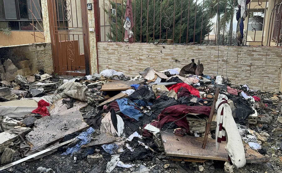 1773592487289.jpg Katil İsrail bombardımanı altında Beyrut’ta insanlık dramı! Canlı yayından duygu dolu anlar - 1