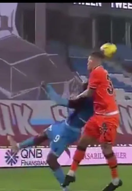 trabzonspor-isyan-etti-sosyal-medyada-gundem-o-pozisyon-1584286181925.jpg Trabzonspor isyan etti! Sosyal medyada gündem o pozisyon - 1