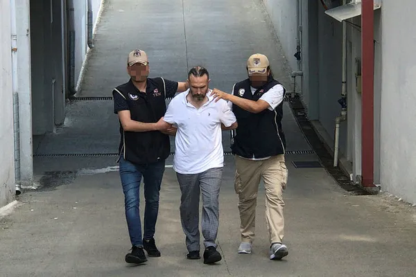 Kesinleşmiş hapis cezası bulunan DEAŞ'lı, ayağından vurularak yakalandı - 1