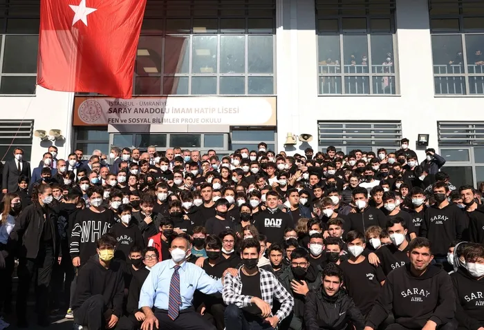 Son dakika: Başkan Erdoğan Ümraniye Millet Bahçesi’nde gençlerle basketbol oynadı