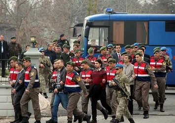 Üstüne basa basa “ben darbe yaptım” dedi!