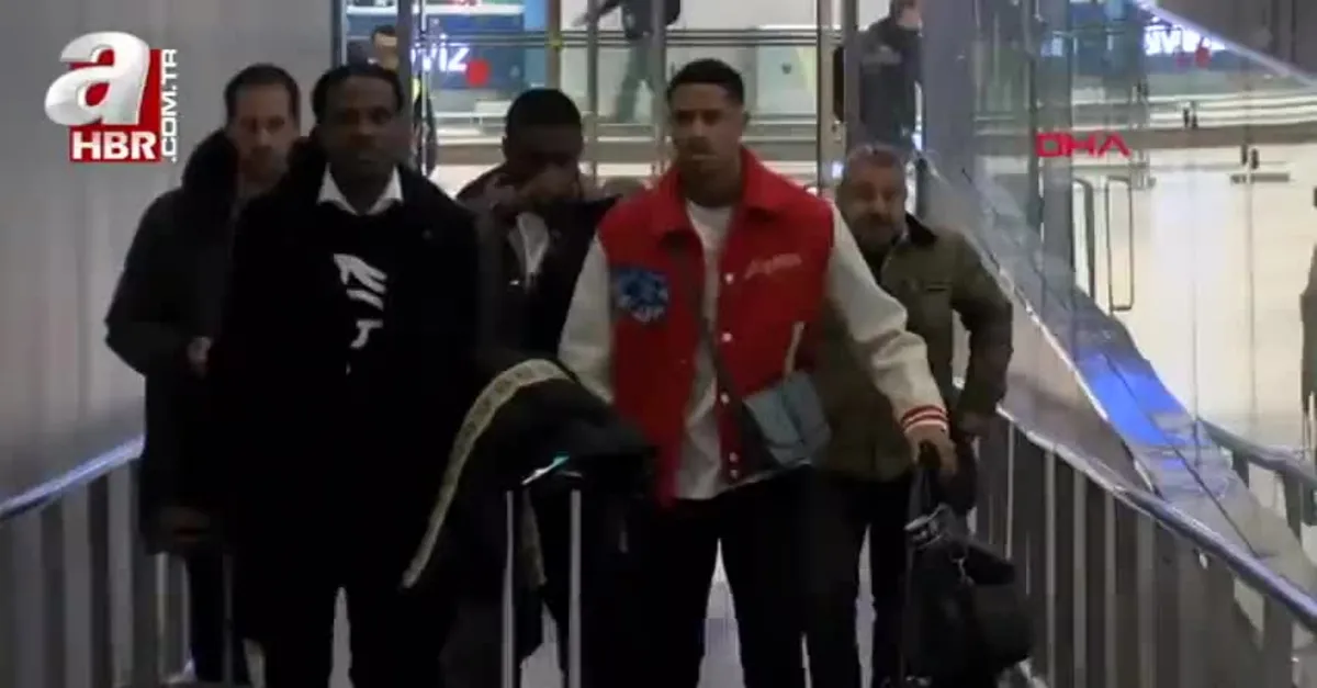 Fenerbahçe'nin yeni transferi İstanbul'da! Jayden Oosterwolde sarı lacivertli formayı giyecek