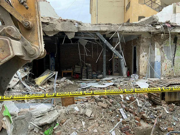 Malatya'da bina çökmesi! Tutuklanan zanlıdan şoke eden savunma - 8