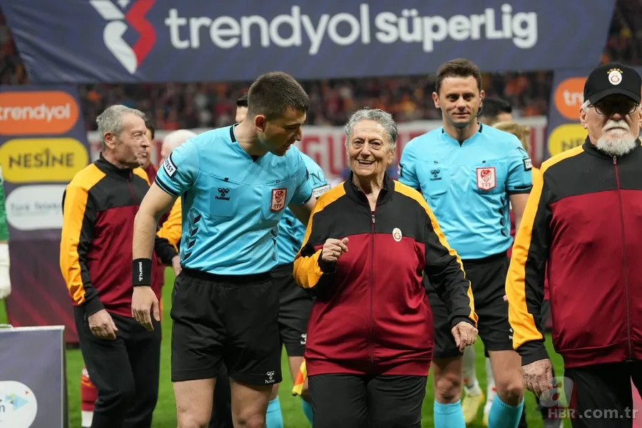 Galatasaray - Başakşehir maçı sonrası çarpıcı sözler: Aslan bu işi bitirdi 13