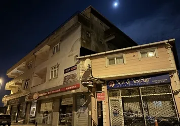 Üsküdar'da toprak kayması nedeniyle 2 bina tahliye edildi