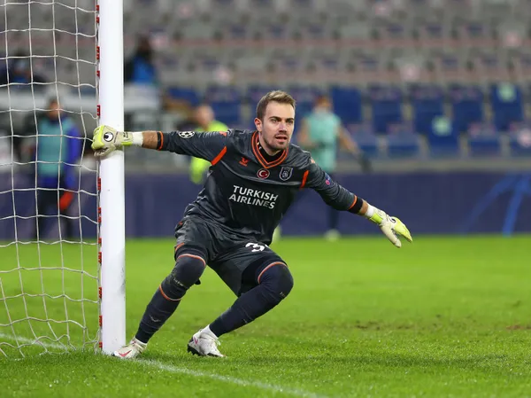 Beşiktaş’ta transfer hareketliliği! Ersin Destanoğlu Fransa’ya Mert Günok Beşiktaş’a