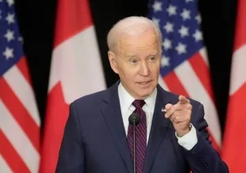 ABD Başkanı Joe Biden gaflarına bir yenisini daha ekledi! Tüm salon kahkahaya boğuldu