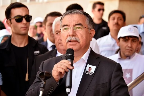 Şehit öğretmen Necmettin Yılmaz son yolculuğuna uğurlandı - 1