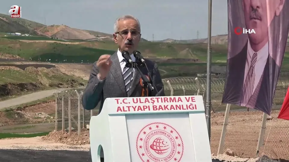 Bakan Uraloğlu müjdeyi verdi, Siirt’e tren geliyor!