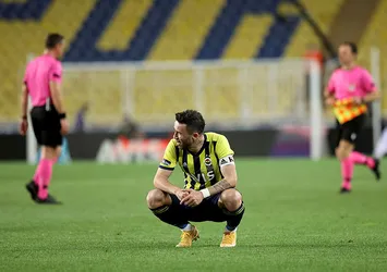 Fenerbahçe ile Gökhan Gönül'ün yolları ayrıldı