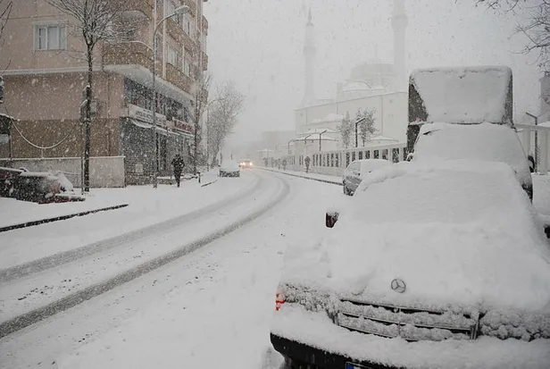 Son durum: İstanbul otobüsler çalışıyor mu, seferler iptal mi? 📣 11 Mart Cuma İstanbul’da giriş çıkış yasağı var mı?