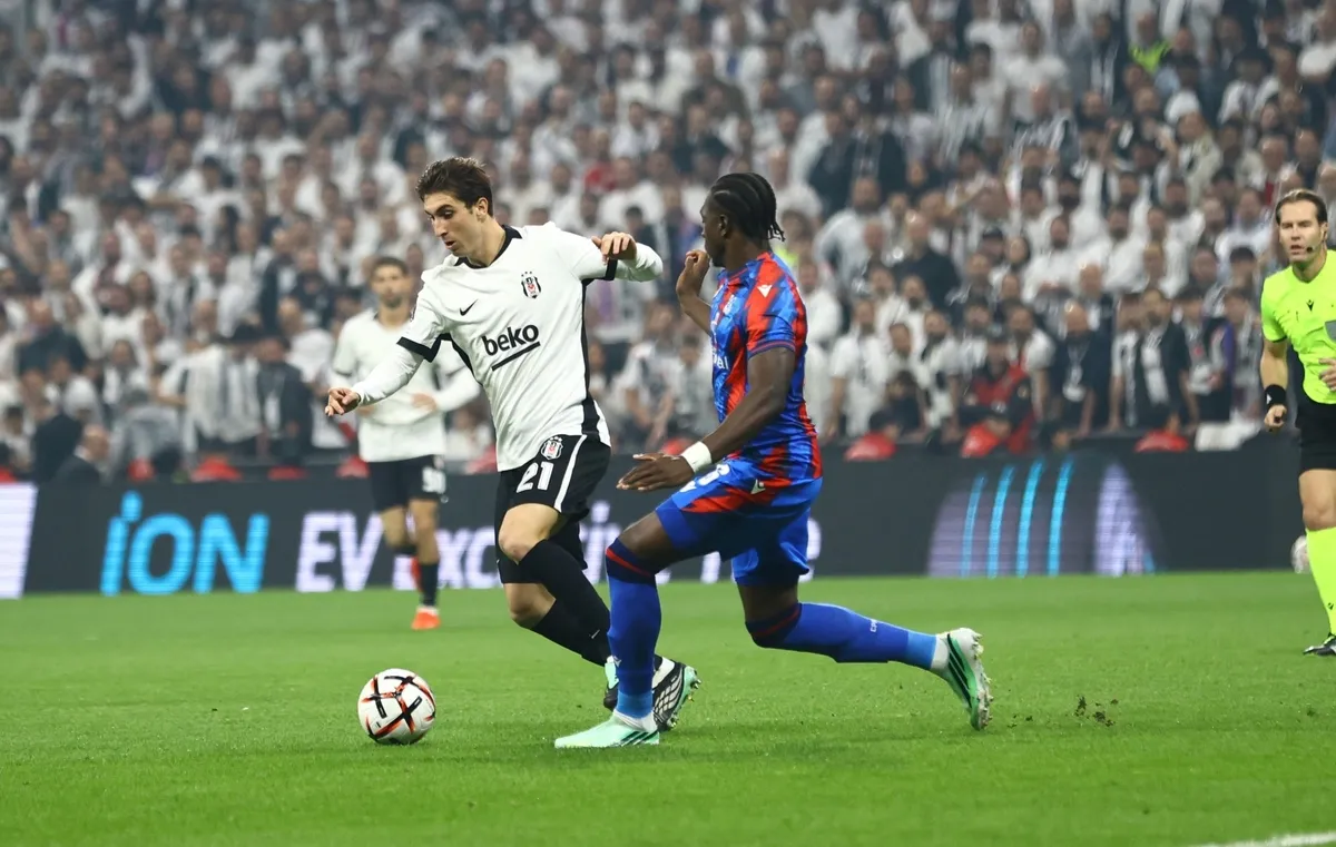 Beşiktaş-Crystal Palace maçında 4 gol! UEFA Avrupa Ligi'nde siyah-beyazlılar 1 puan aldı - 2