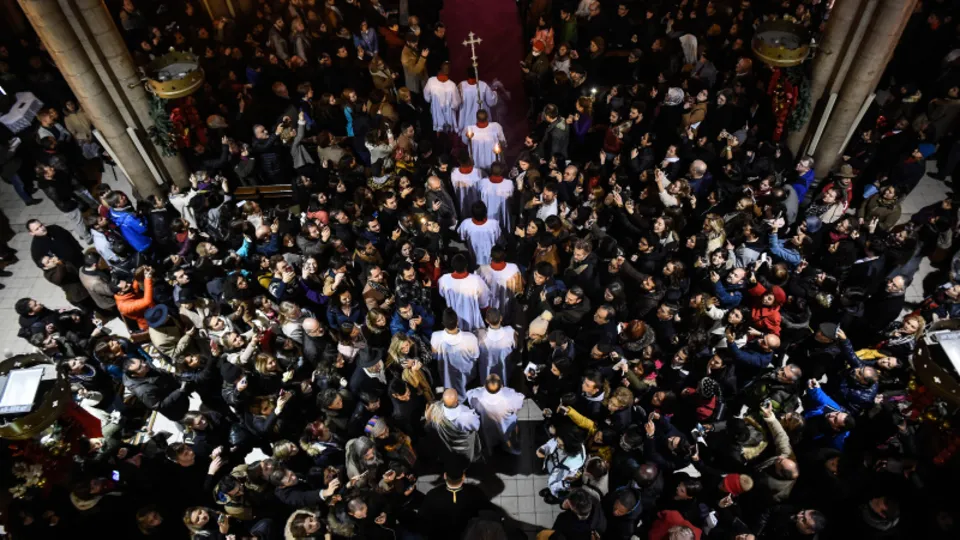 Taksim'deki Saint Antuan Kilisesi'nde ayin düzenlendi! Akın ettiler...