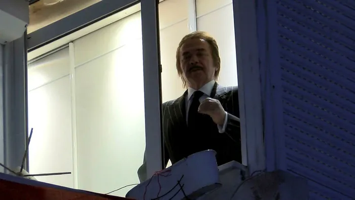 Orhan Gencebay 23 Nisan kutlamalarında İstiklal Marşı'na saygısını böyle gösterdi! - 1