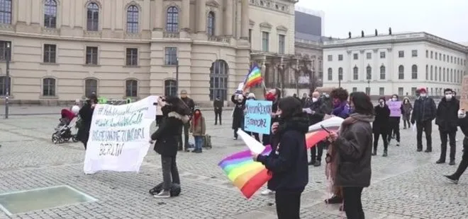 Almanya PKK’dan sonra LGBT’nin mitingini de sadece seyretti