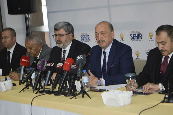 Son dakika: Çalışma ve Sosyal Güvenlik Bakanı Vedat Bilgin: Asgari ücrete en kapsamlı müdahaleyi yapacağız