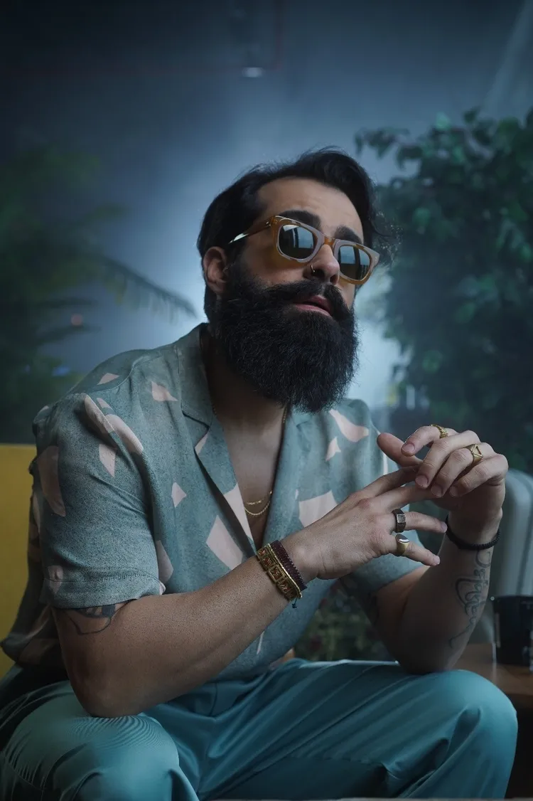 Aşkın Nur Yengi konseri COVID-19 nedeniyle iptal edildi