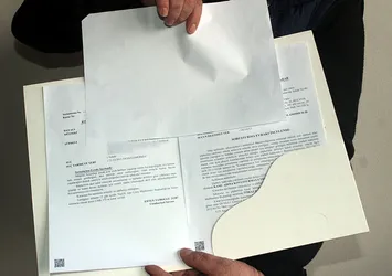 Sahte belge ile kardeşini dolandırdı!