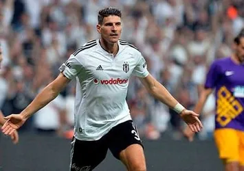 Mario Gomez Wolsfsburg'a transfer oluyor!