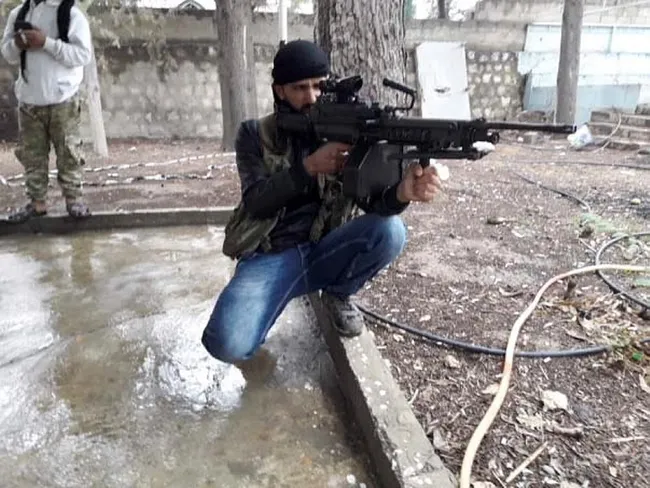 DEAŞ üyesi keskin nişancı yakalandı - 1
