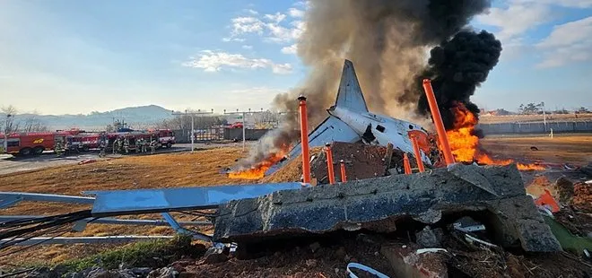 Güney Kore’de uçak kazası! İniş esnasında pistte çıktı: Çok sayıda ölü var