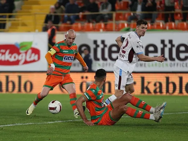 Fırtına farklı mağlup! Alanyaspor evinde ağırladığı Trabzonspor’u mağlup etti | İşte maçta yaşananlar...