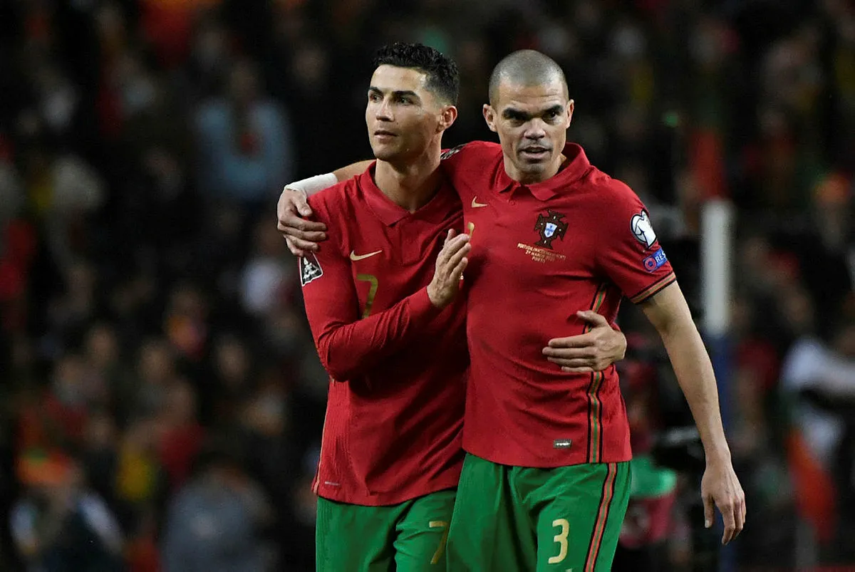 Cristiano Ronaldo 5. kez Dünya Kupası'na gidiyor: Portekiz Kuzey Makedonya'yı Bruno Fernandes ile devirerek Katar biletini kaptı