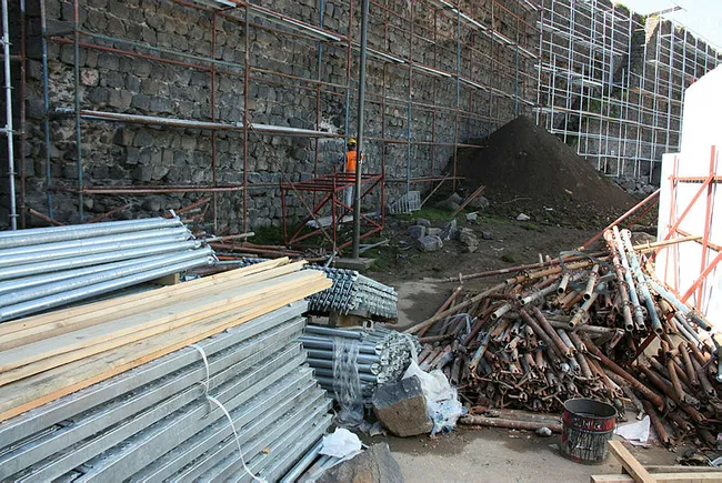 UNESCO Dünya Kültür Mirası Listesinde bulunan Diyarbakır surlarının 2. Etap Projesi başladı - 1