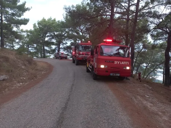 antalyada-orman-yangini-kisa-surede-kontrol-altina-alindi-1665851304480.jpg Antalya'da orman yangını: Kısa sürede kontrol altına alındı - 3