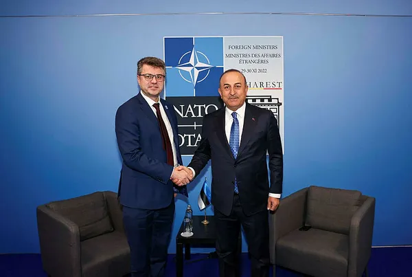 Dışişleri Bakanı Mevlüt Çavuşoğlu’ndan NATO toplantısı öncesi peş peşe önemli temaslar