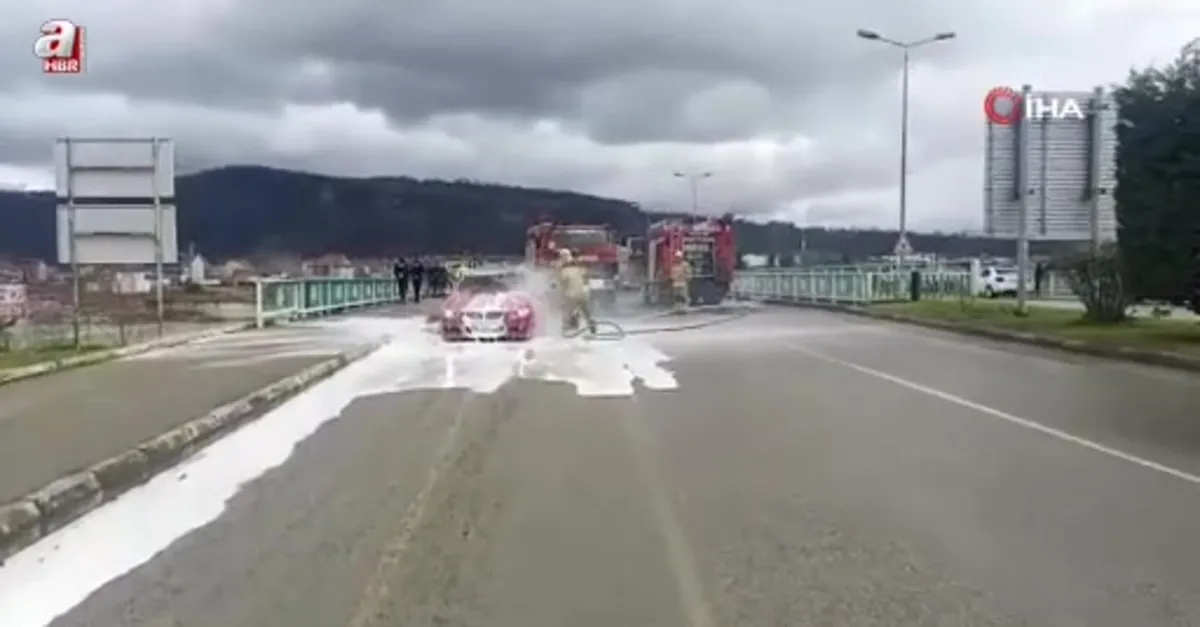 Zonguldak’ta lüks araç yandı