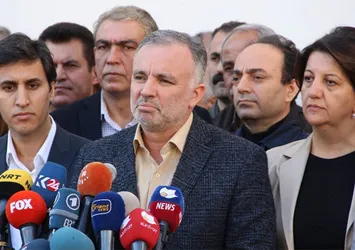 “HDP'li vekillerin maaşı kesilsin”