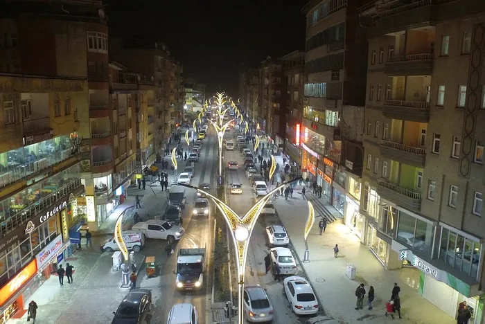 Hakkari'ye modern aydınlatma sistemi - 2