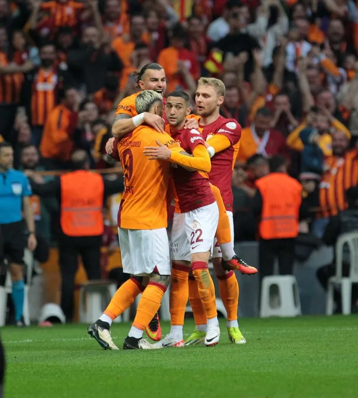 1714039969728.jpg Galatasaray şampiyonluk yolunda rekor peşinde! Fenerbahçe'nin puanıyla ortak olacaklar! Adana Demirspor maçı kritik... - 2