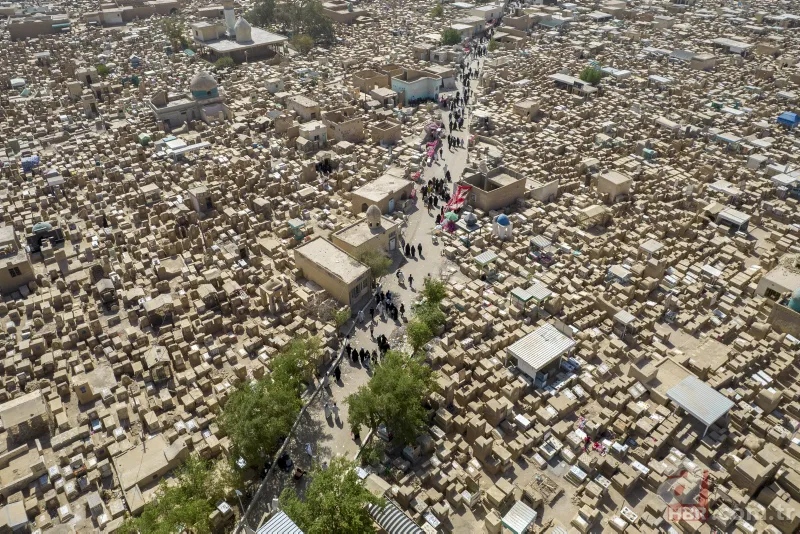 Dünyanın en büyük mezarlığı! Kurban Bayramı'nda böyle görüntülendi 7