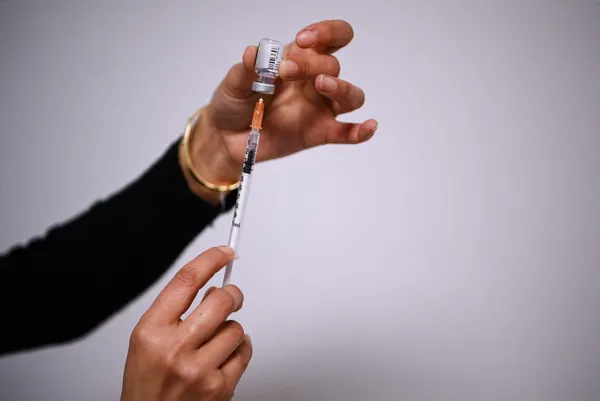 1610094525564.jpg Pfizer'dan flaş açıklama: Koronavirüs aşısı mutasyona karşı etkili mi? - 4