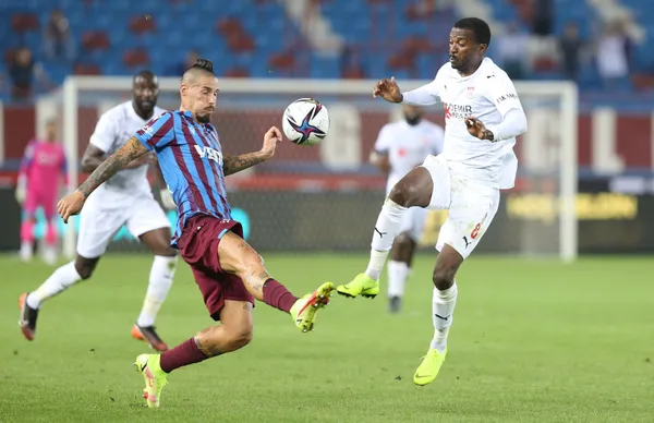 Trabzonspor'un yıldızı Hamsik'ten şampiyonluk yorumu! Taraftarlarımıza armağan edebiliriz - 2