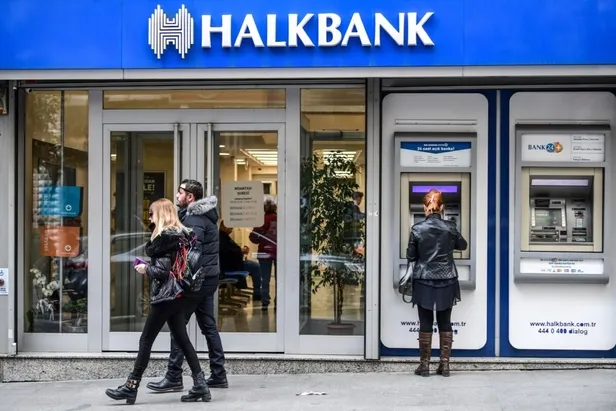 Halkbank’tan Memur ve Kamu çalışanlarına özel düşük faizli kredi! Ayda 2.973 TL taksit ile başvuruları topluyor…