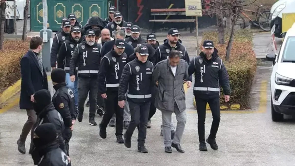 Eskişehir'de tefeci operasyonu; 11 gözaltı