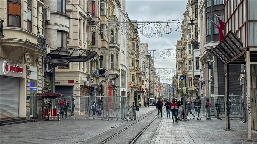 istanbul-valiliginden-1-mayis-karari-bu-yollar-kapali-1777600640256.jpg Foto: AA