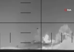 ABD İran’a ait savaş gemisini böyle vurdu!