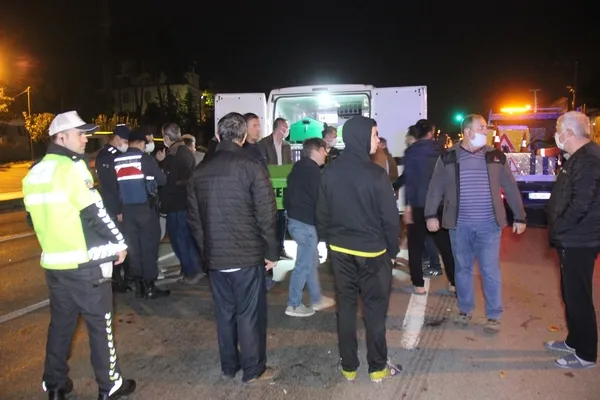 1634941412187.jpg D100 Karayolunda karşıdan karşıya geçmeye çalıştı: Otomobilin çarpması sonucu hayatını kaybetti - 1