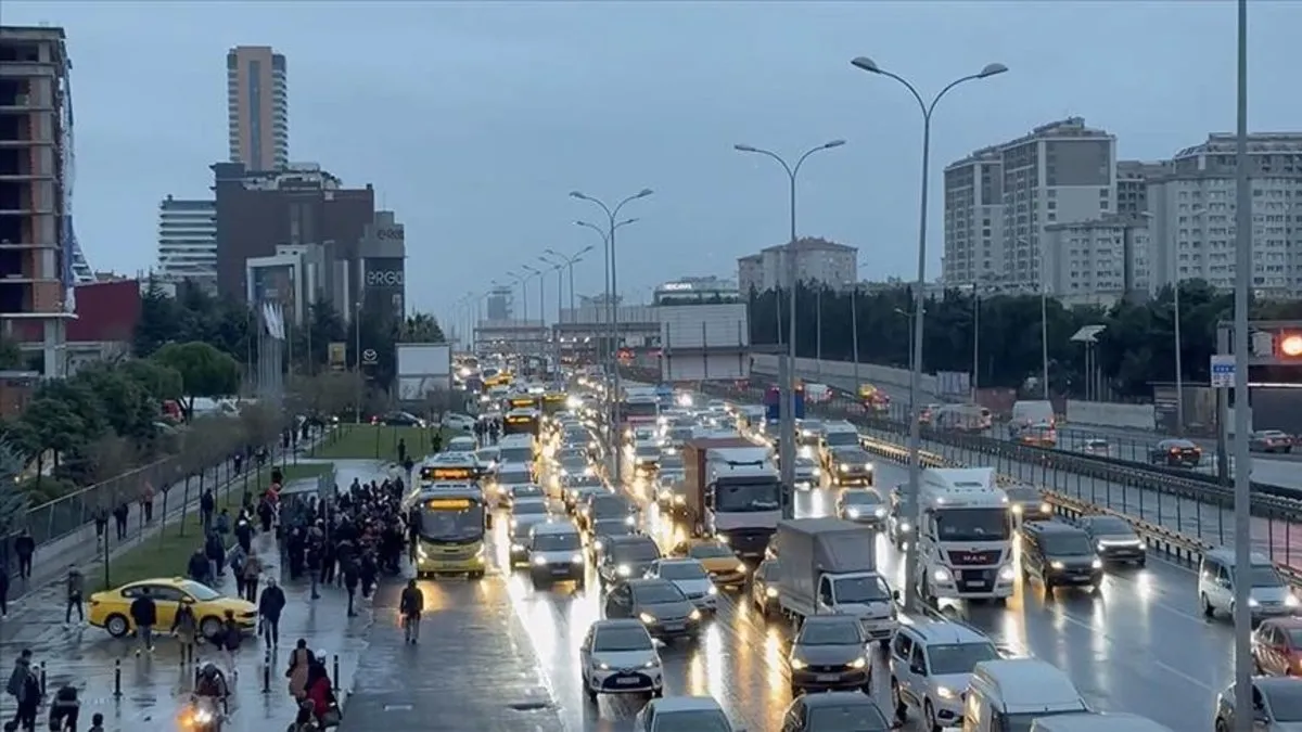İstanbul trafiği durma noktasında!