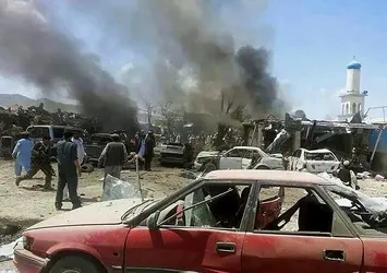Pakistan'da camiye bombalı saldırı düzenlendi!
