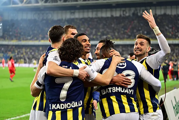 Fenerbahçe geriden gelip kazandı! Kanarya 3 puanı bırakmadı