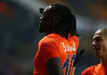 Adebayor gönülleri fethetti