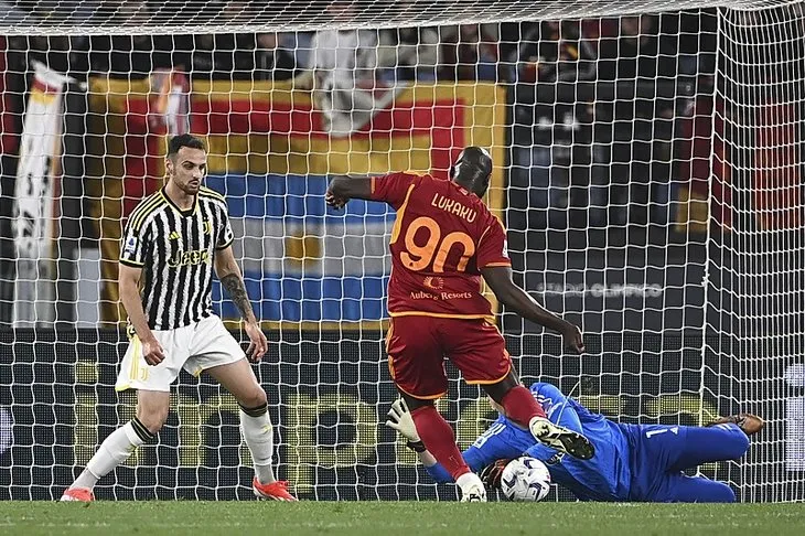İşte Mourinho’nun hayalindeki Fenerbahçe forveti! O isim için tüm şartlar zorlanacak! Kadıköy’e dünya yıldızı...
