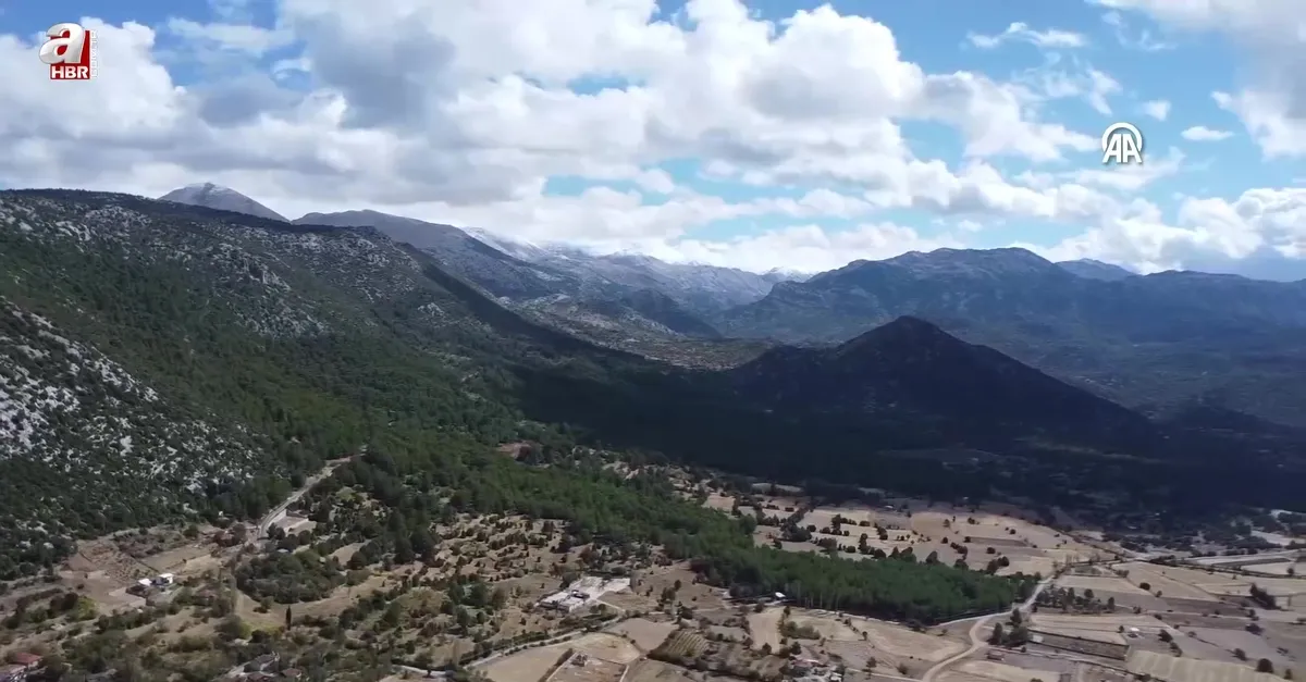 Göktepe ve Yıldız dağlarına kar yağdı