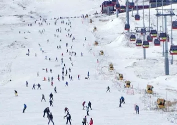 Erciyes Kayak Merkezi'nde yoğunluk!